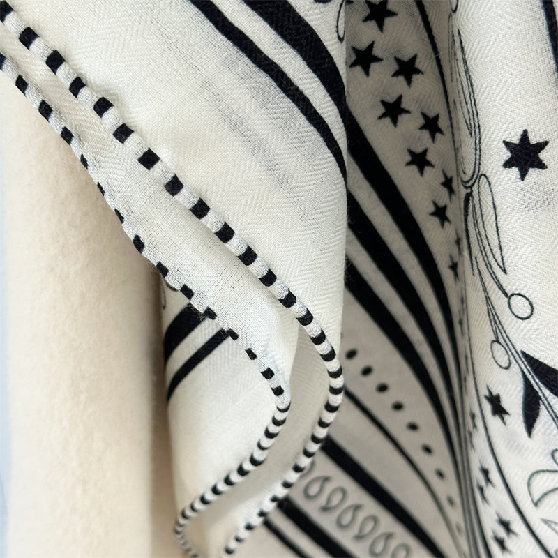 Silk Wool Blend Scarf 135CM Lu - Winter Clothing Hong Kong 评论和价格