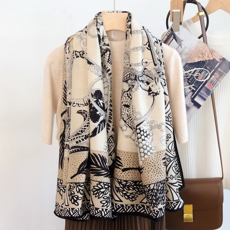 Silk Wool Scarf 135CM Luxury D - Winter Clothing Hong Kong 评论和价格